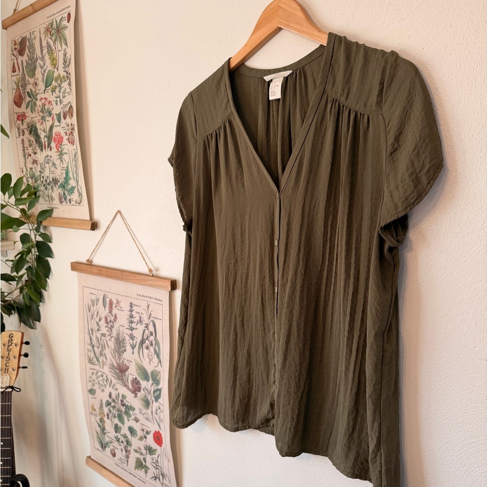 H&M - 14 - Flowy Green Blouse